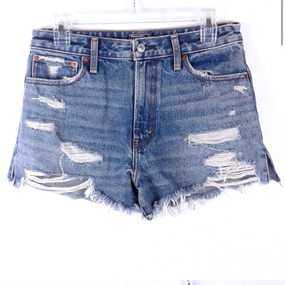 Abercrombie & Fitch Annie High Rise Shorts. Item 082